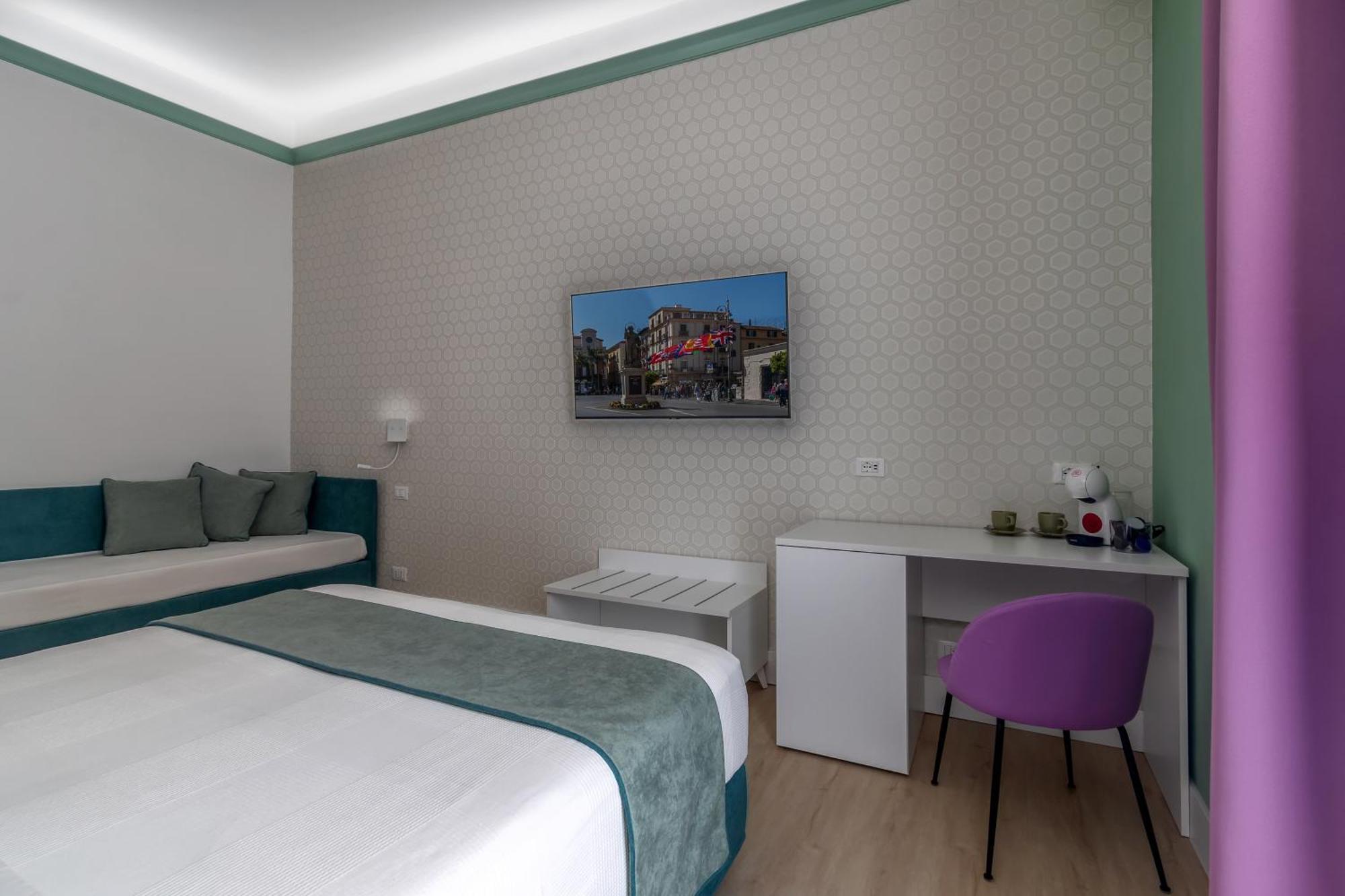 Lovelia: Sorrento Square Lovely Suite Eksteriør billede